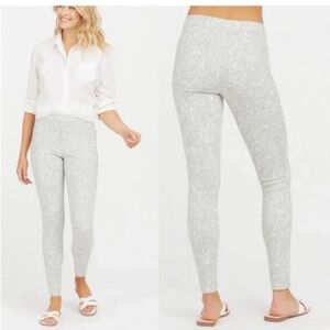Spanx Ankle Jean-ish Leggings - Speckled Grey - Medium